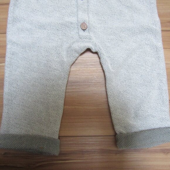 NWT Carters dark light grey romper one piece jumpsuit knit with beige buttons 6M - Picture 7 of 9